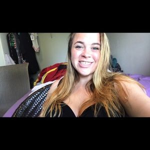 Meet your Posher, Kayla